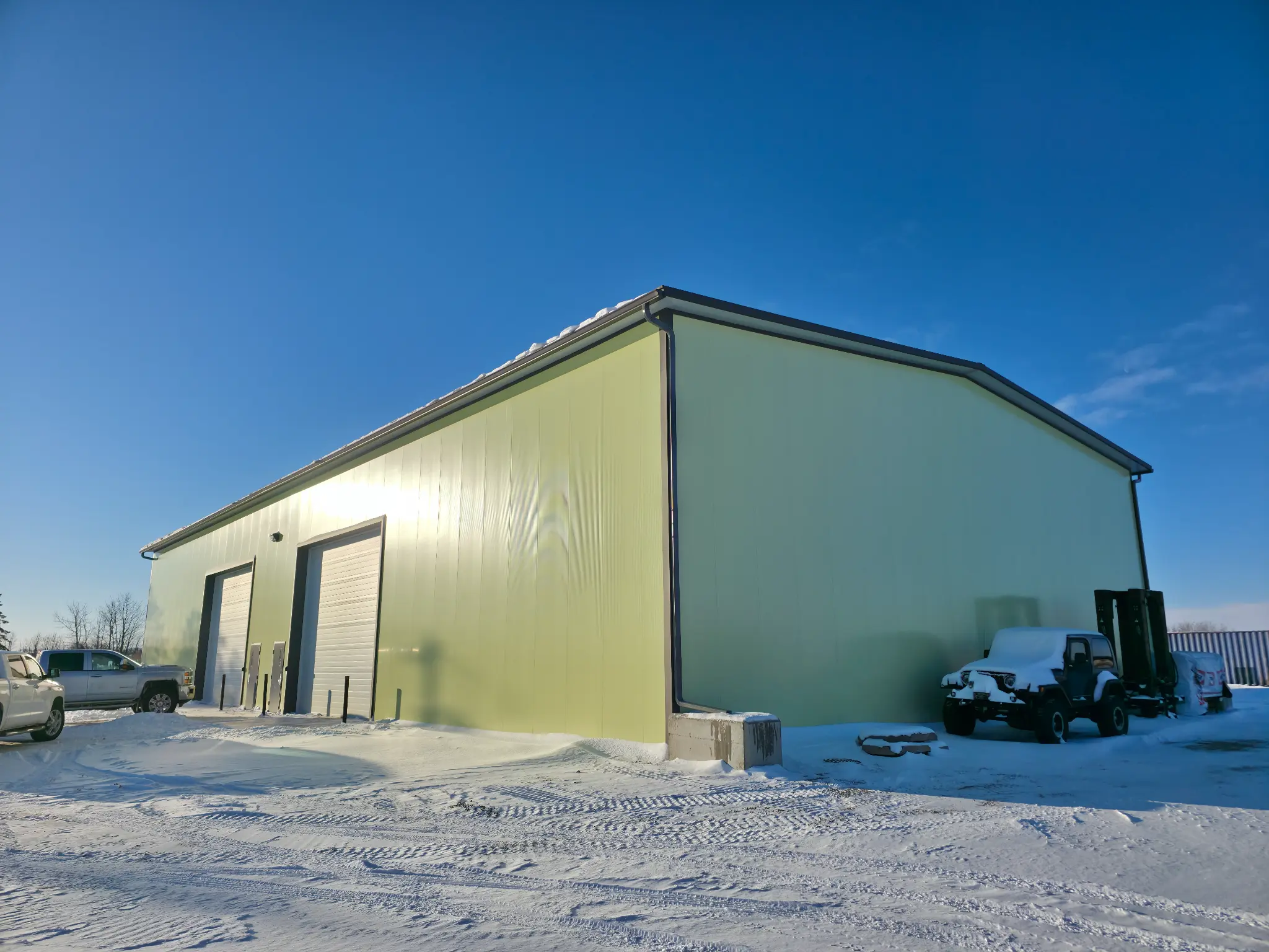 Prefab steel building structure, Canada